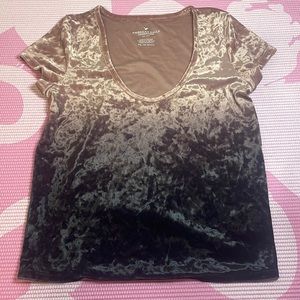 super cute velvet purple/pink ombré american eagle shirt with scoop neckline